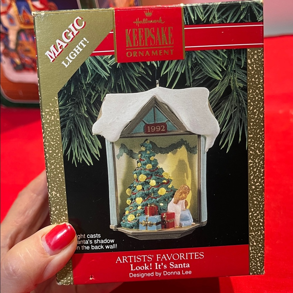 Hallmark Keepsake Ornament - Magic Light Santa with Tree. LOOK! ITS SANTA - 1992